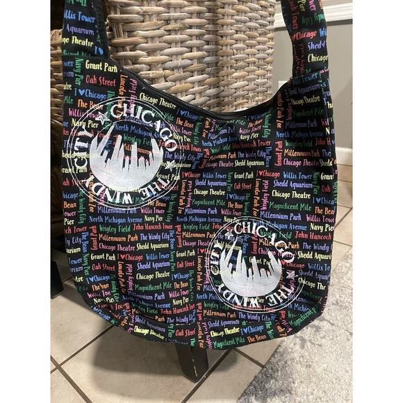 New Vintage Chicago Boutique, Tourist Tote Bag The Windy City Vinyl 15.5 X 14" - Picture 2 of 8
